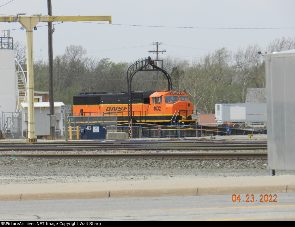 BNSF 1432